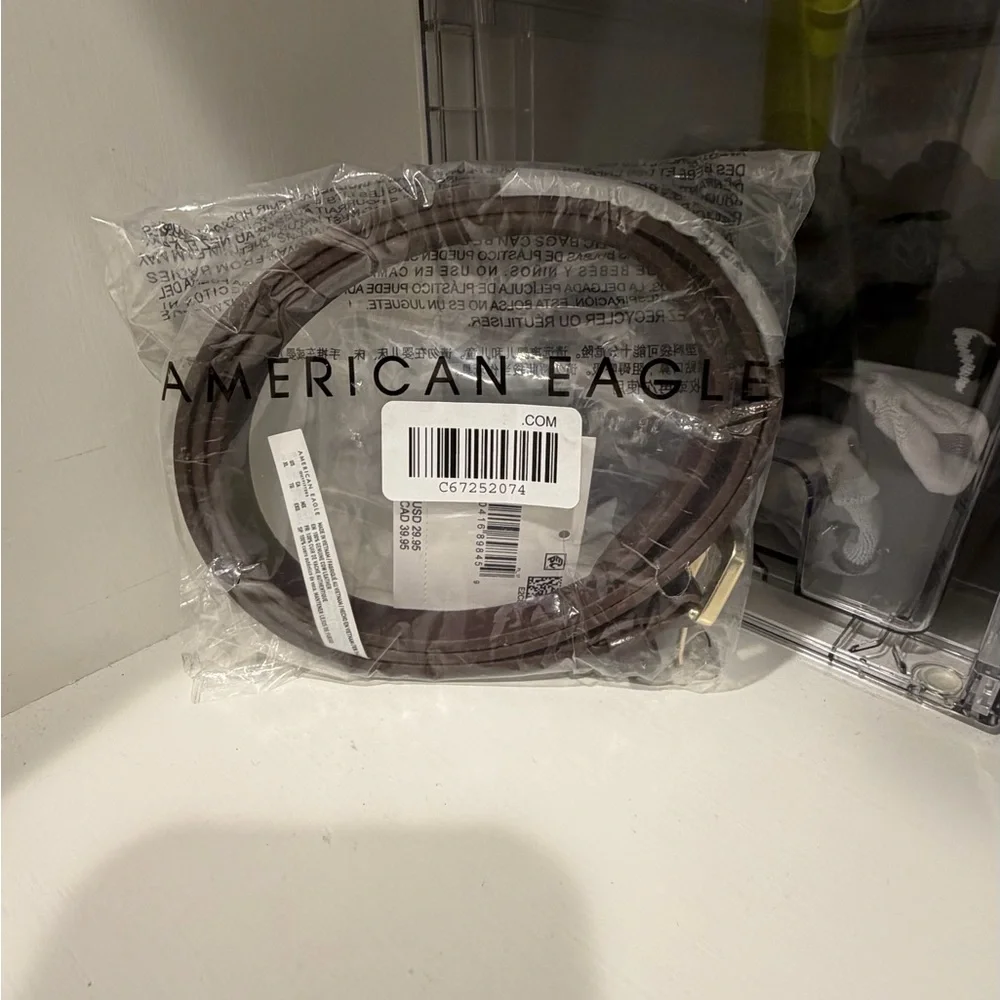 American Eagle 🦅 Skinny Leather Belt - Picture 6 of 10